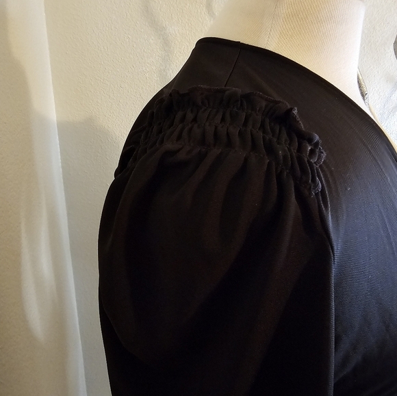 Black Wrap Dress Size M - Picture 2 of 3